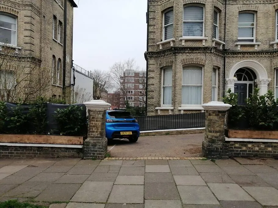 22. Stunning Loft In Central Hove With Parking Apartment Brighton