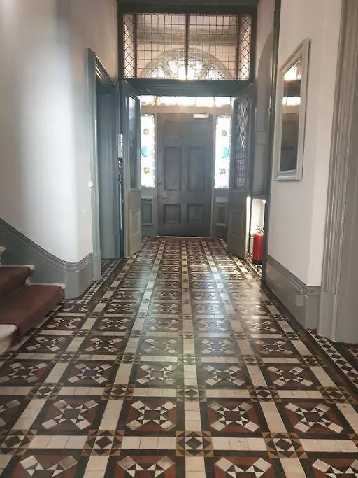 22. Stunning Loft In Central Hove With Parking Apartment